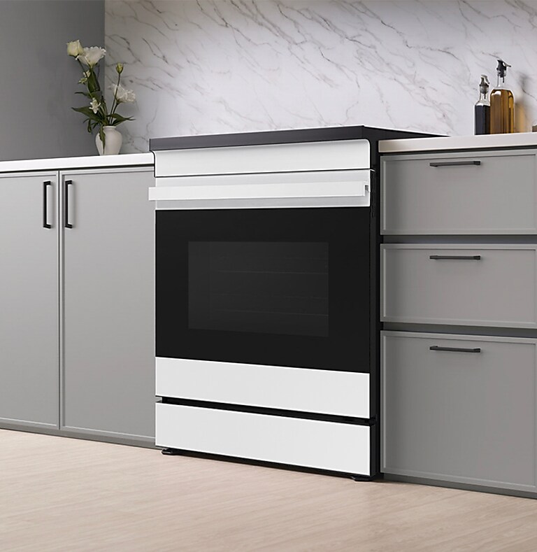 Seamless, stylish design Samsung White Glass Slide-In Induction Range with Bespoke design
