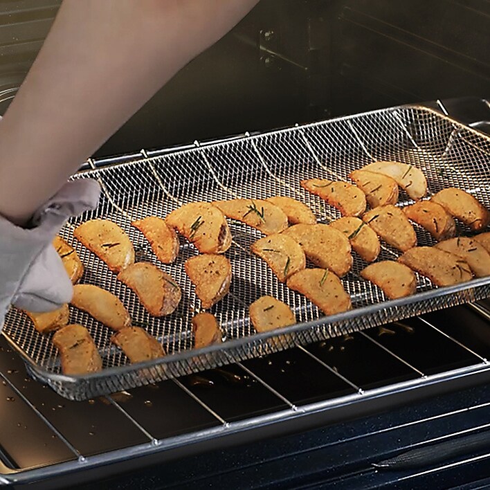 Healthier cooking⁵ with a crunch Samsung Stainless Steel Slide-In Induction Range with Air Fry