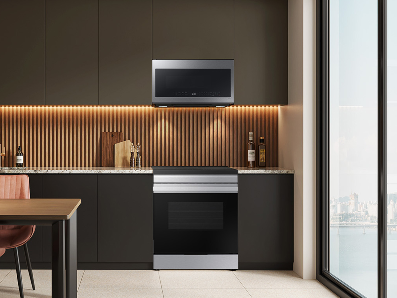 SamsungUS/home/home-appliances/microwave/pdp/me21dg6300sraa/gallery/ME21DG6300SR_04_Stainless_Steel_NSI6DG9300SR_SCOM.jpg