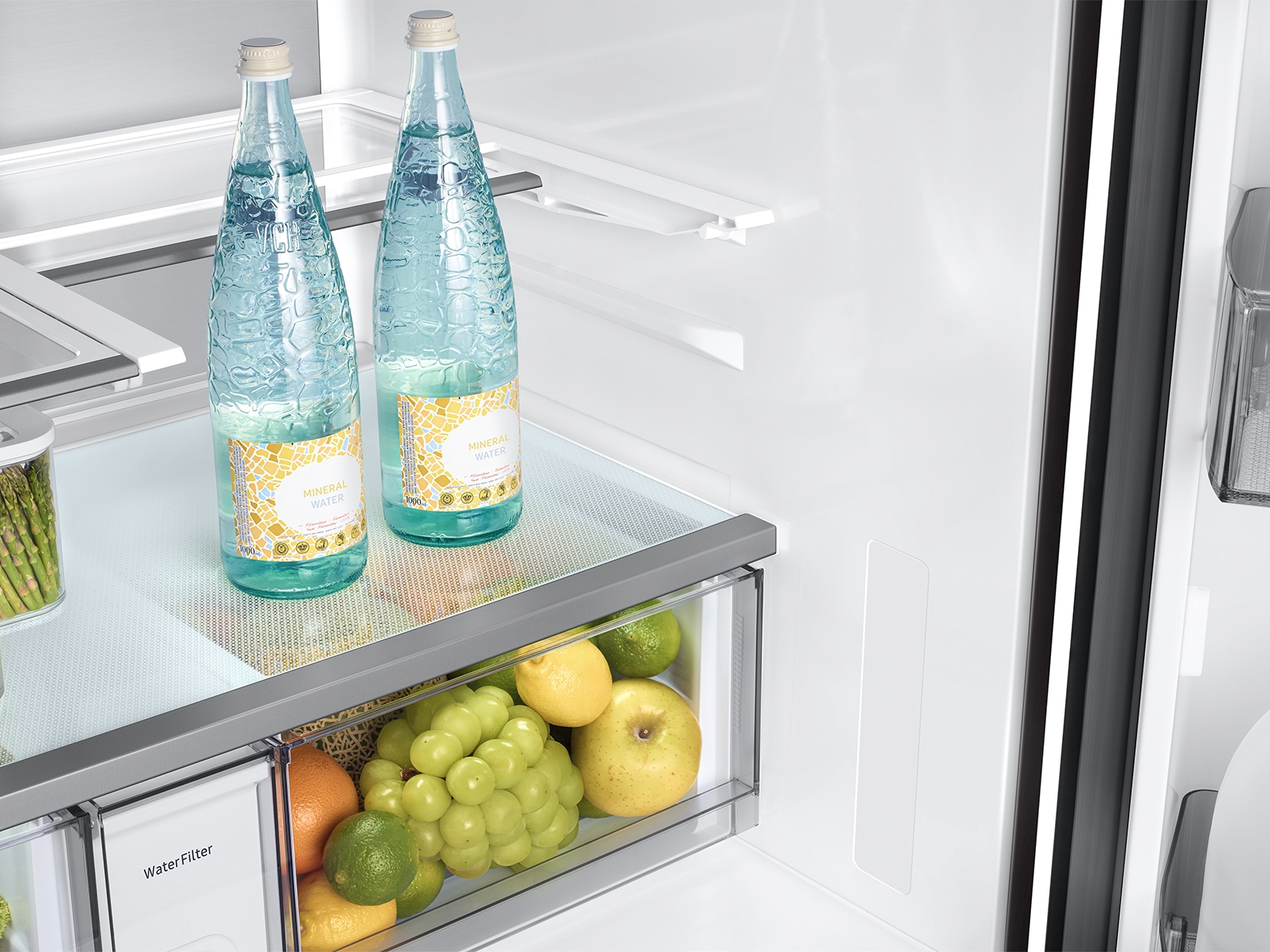 Thumbnail image of Bespoke 29 cu. ft. 4-Door French Door Refrigerator with AI Family Hub™+ & AI Vision Inside™ in White Glass
